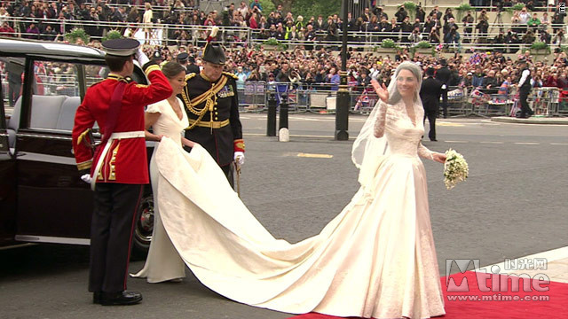 英国王室婚礼_英国王室_泰国王室丑闻王妃们