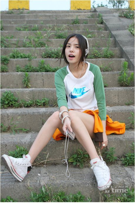 《<em>阳光姐妹淘</em>》的