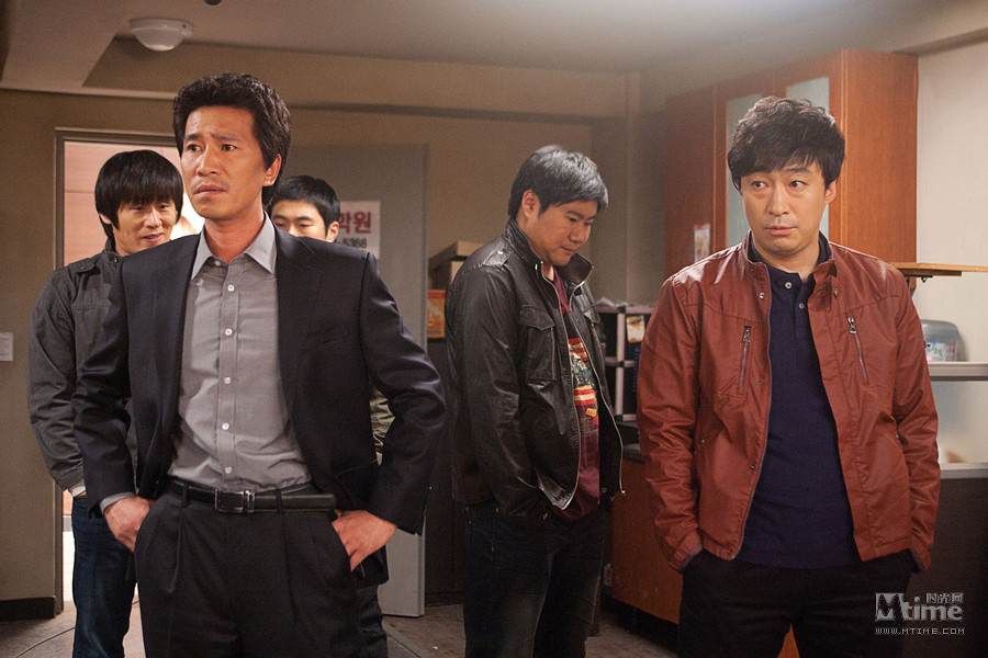 《嚎叫》首日票房夺冠 票房之争宋康昊PK崔岷