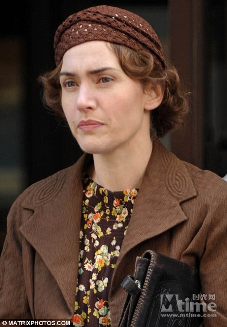 《欲海情魔》剧照首发 温丝莱特复古装入戏深