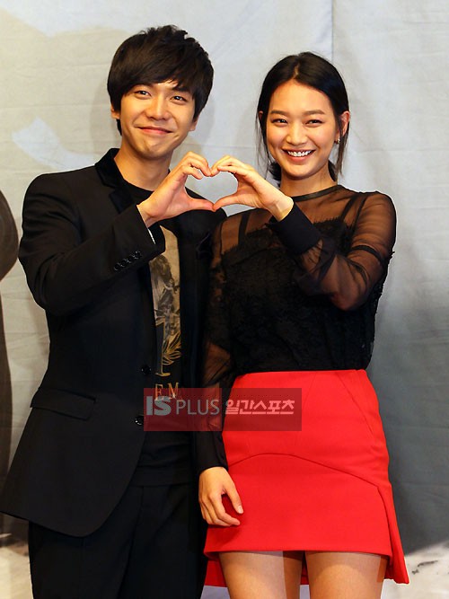 <em>狐仙女友</em>发布会 申敏儿秀美腿美不胜收– M