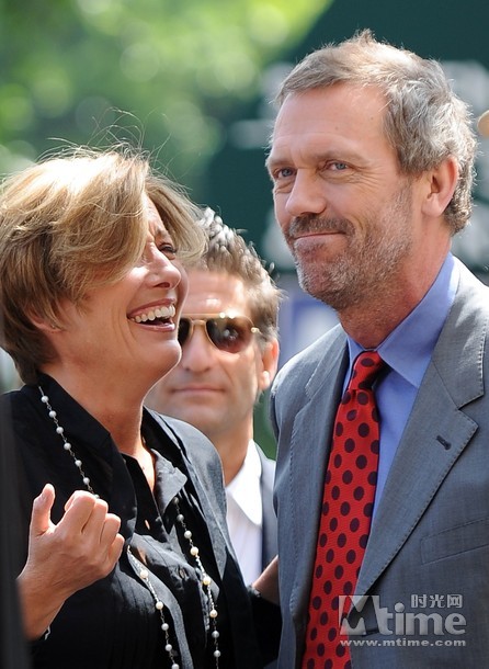 艾玛汤普森留名好莱坞星光大道 豪斯到场祝贺