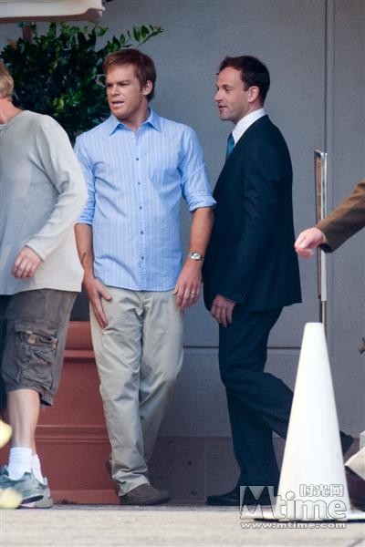 《嗜血法医》第5季最新海报 Dexter人性复苏–