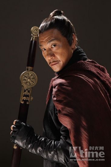 王学圻在《剑雨》中饰演反一号人物"转轮王"