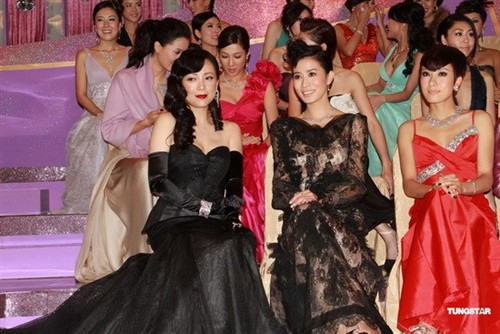 万千星辉颁奖典礼2010 黎耀祥邓萃雯蝉联帝后