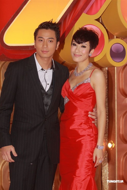 万千星辉颁奖典礼2010 黎耀祥邓萃雯蝉联帝后