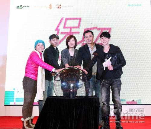  黄义达 携手 唐嫣  明年出演首部新媒体音乐电影