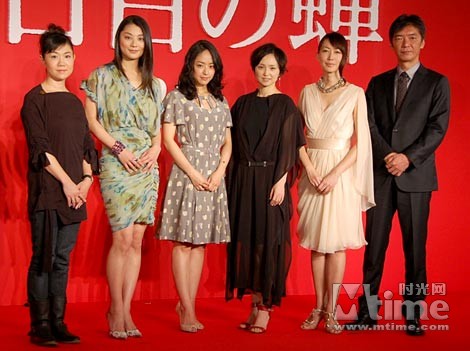 永作博美产后复出素颜亮相 新片扮拐骗犯