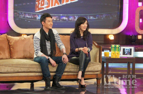 [转载]冯绍峰杨幂做客《超级访问》 回应峰幂恋