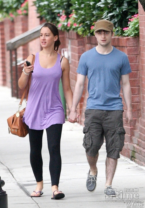 “哈利”丹尼尔曝光新女友身份 谈恋情始末