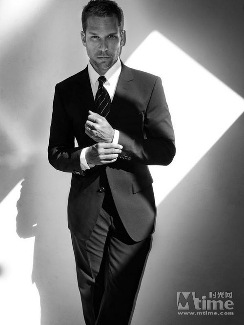 幸运查克 戴恩·库克转攻荧屏期待 爱情隔空来