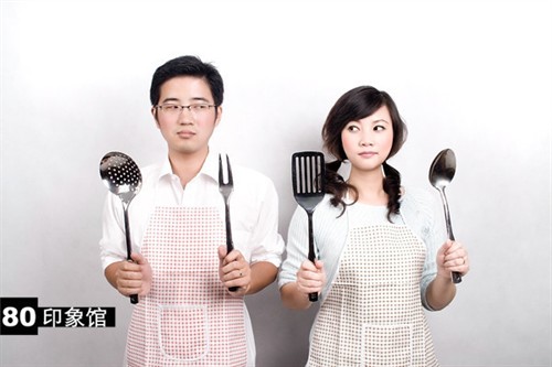 超赞的情侣拍照姿势!