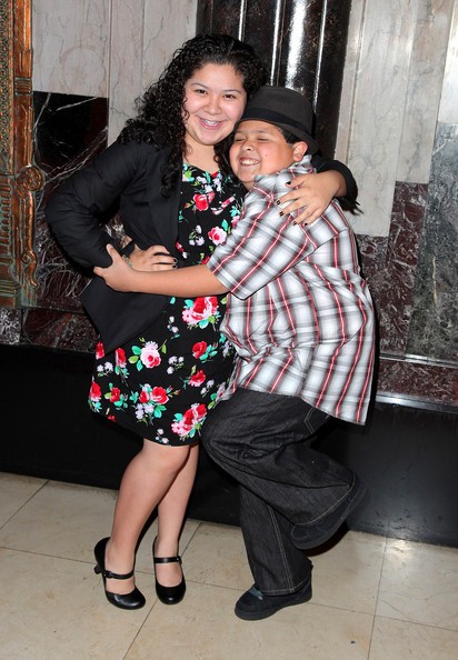 【图】Manny4月21日出席舞台剧首映~戴礼帽