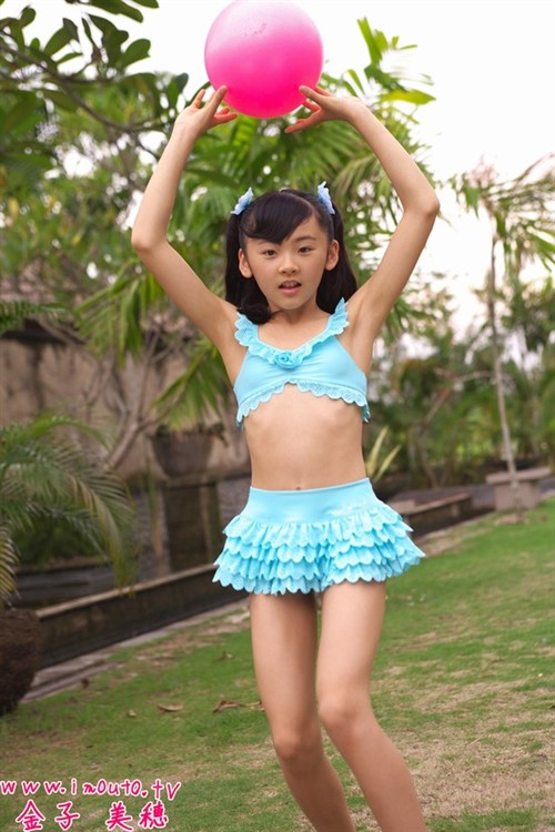 金子美穗裙子_穿裙子配什么鞋好看_小裙子简笔画_卡其色裙子配什么上衣_