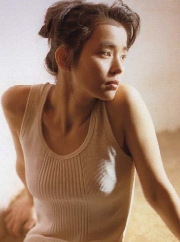 石田光 性感写真图片