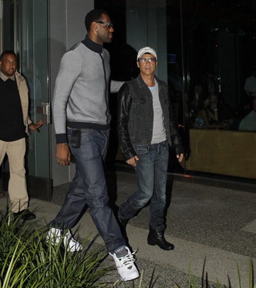 【潮】美国黑人穿air+jordan