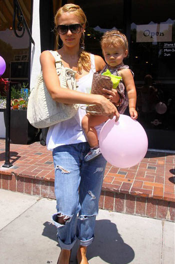 <em>Jessica Alba</em>宝贝<em>女儿</em>Honor的视频收藏夹(更新