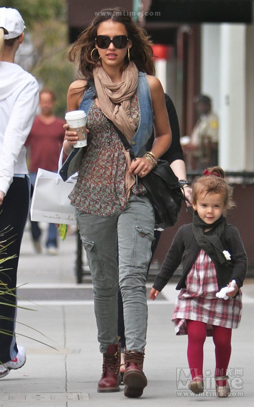 <em>Jessica Alba</em>宝贝<em>女儿</em>Honor的视频收藏夹(更新