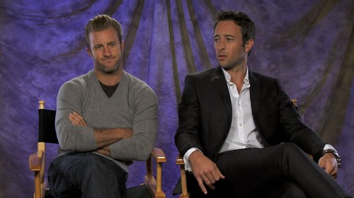 小矮子和小艾的故事还在继续 alex o'loughlin 艾