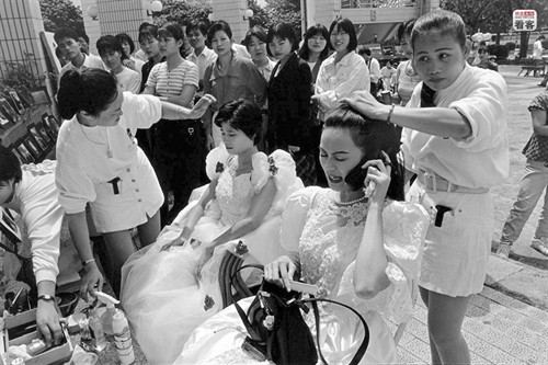 深圳三十年之<em>外来妹</em> 影像中国 <em>电影</em>