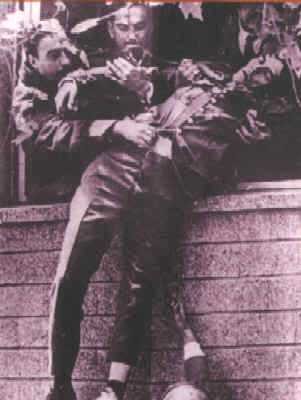 烈焰焚币: <wbr>绝望的爱，只能在死亡面前燃烧