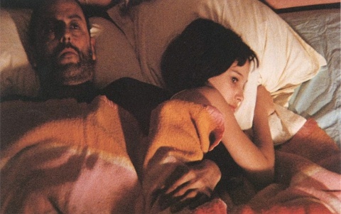 怪叔叔教小萝莉打手枪