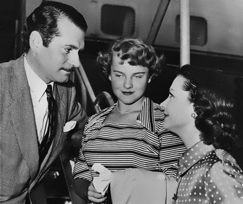 <em>费雯丽</em>和她<em>的女儿</em>