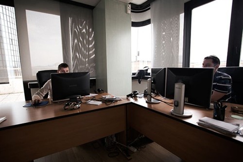 软件开发公司办公室 172037.49847355.jpg
