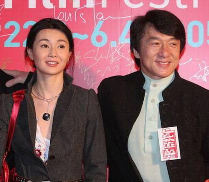 成龙原名竟叫房仕龙!揭秘他是如何打出那金灿