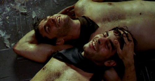 烈焰焚币: <wbr>绝望的爱，只能在死亡面前燃烧