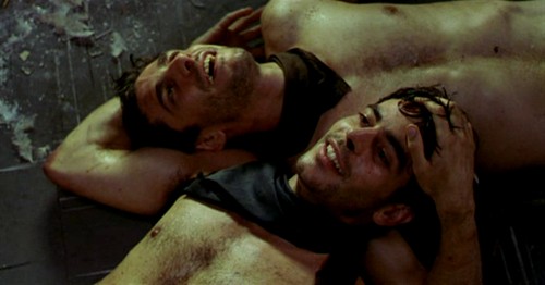 烈焰焚币: <wbr>绝望的爱，只能在死亡面前燃烧