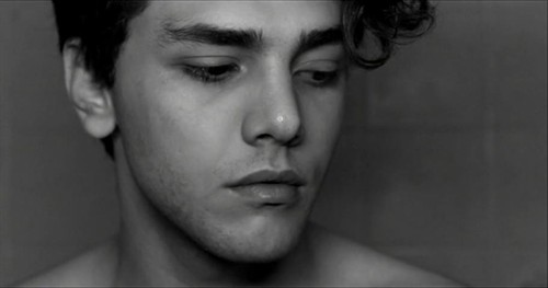 过于惊悚的片名--《我杀了我妈妈》