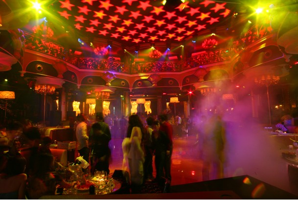 上海酒吧一条街_上海酒吧人均消费