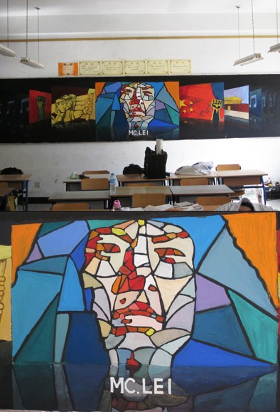 某娃班里的学雷锋画报,很有艺术感!