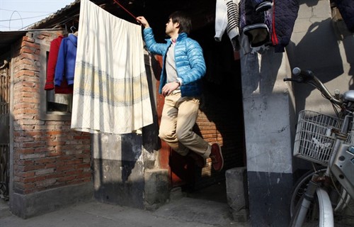 国产悬浮哥~长胡子的求围观!