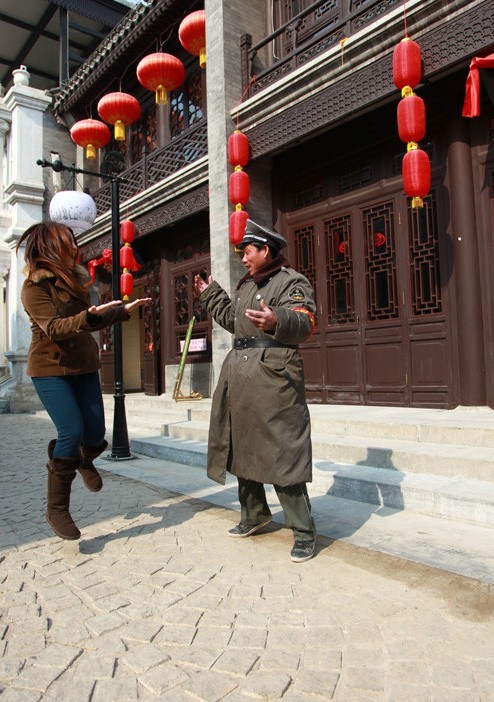 国产悬浮哥~长胡子的求围观!