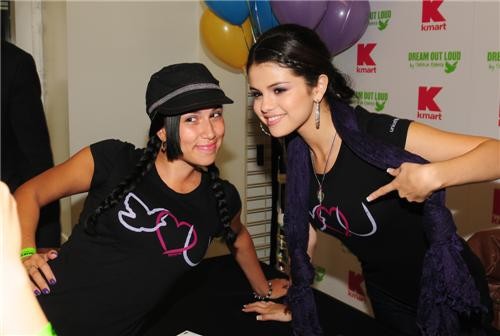 贾斯汀·比伯女友赛琳娜·戈麦斯:做我自己