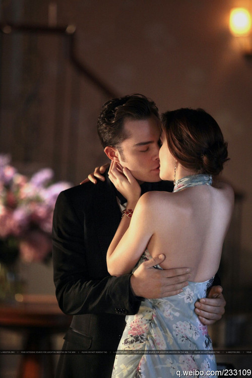 gossipgirl4季_gossipgirl第四季第一集s和b一起去巴黎空中