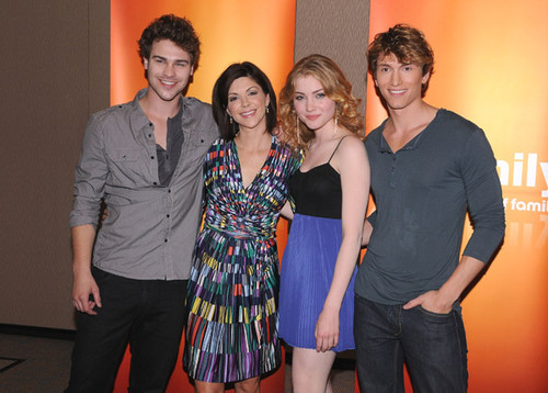 剧集新闻】 《魔女九命》第二集《救赎》五大看