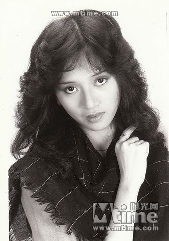 梅艳芳+\百变\\妖女\的标签式身份是如何建构