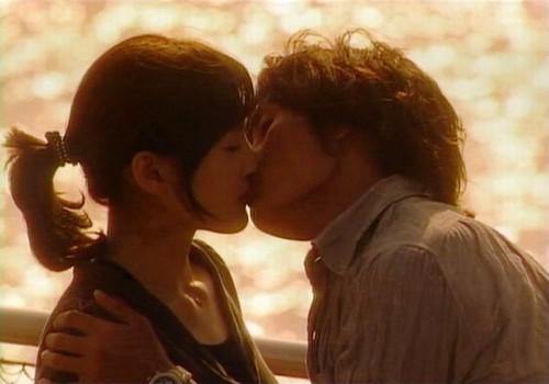 me too show show】日剧中的唯美<em>吻戏</em>– 《花