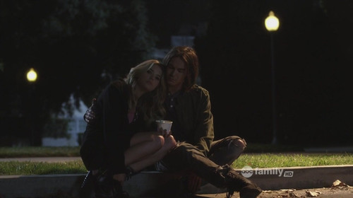 Pretty Little Liars – 《<em>美少女的谎言</em>》<em>影评</em>