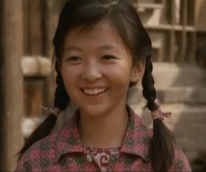 半夜睡不着,起来看电影,发个短发里的小姑娘吧女生短发穿帅气搭电影图片