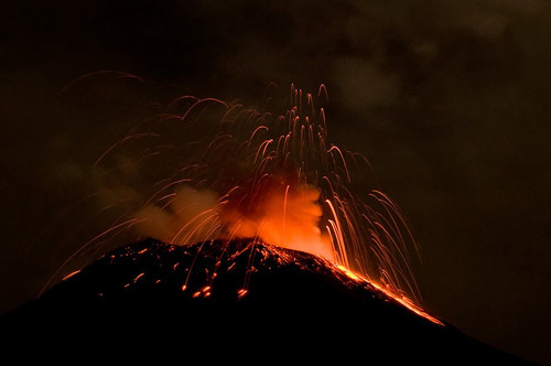 火山爆发电影