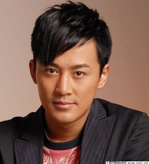 《潜行狙击》最后一集那神秘男子你觉得是? T