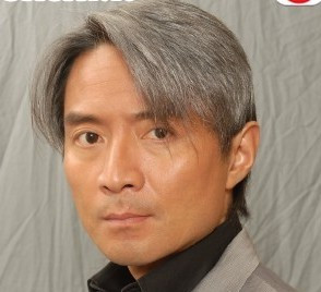 《潜行狙击》最后一集那神秘男子你觉得是? T