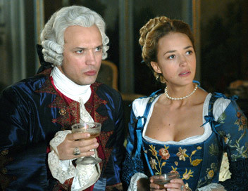 剧照科普欧美女装演变之18世纪洛可可风，华丽丽美裙闪瞎你! 英国电影 电影