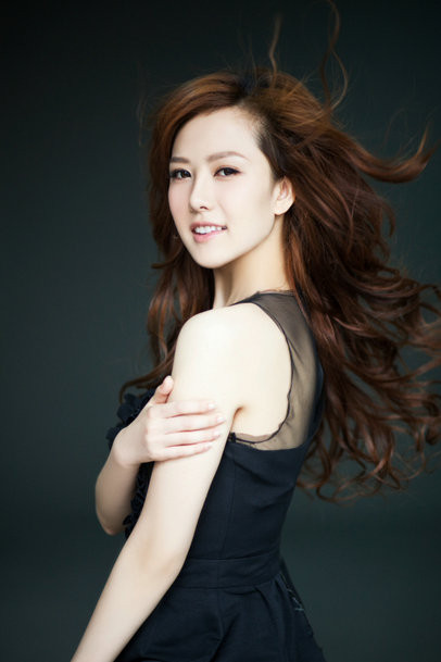 新晋艺人张卉 <em>宅男宅女</em>之<em>电影</em>控 <em>电影</em>