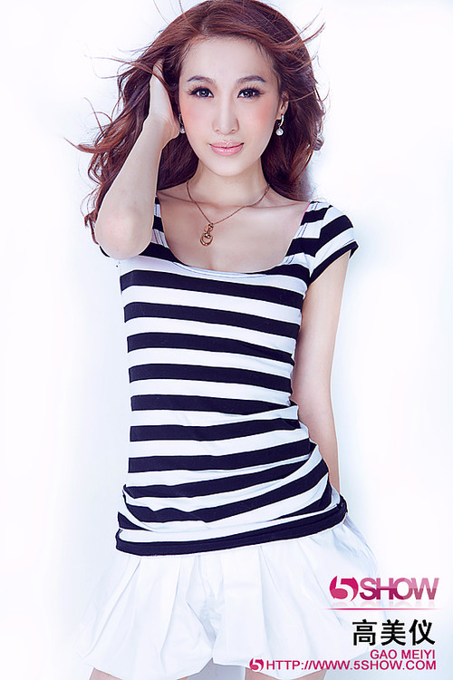 明星精选:(141)朗目疏眉\u2014\u2014高美仪