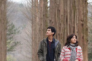《<em>你好,陌生人</em> 》<em>的女主角</em> Noona 唱主题歌(爱